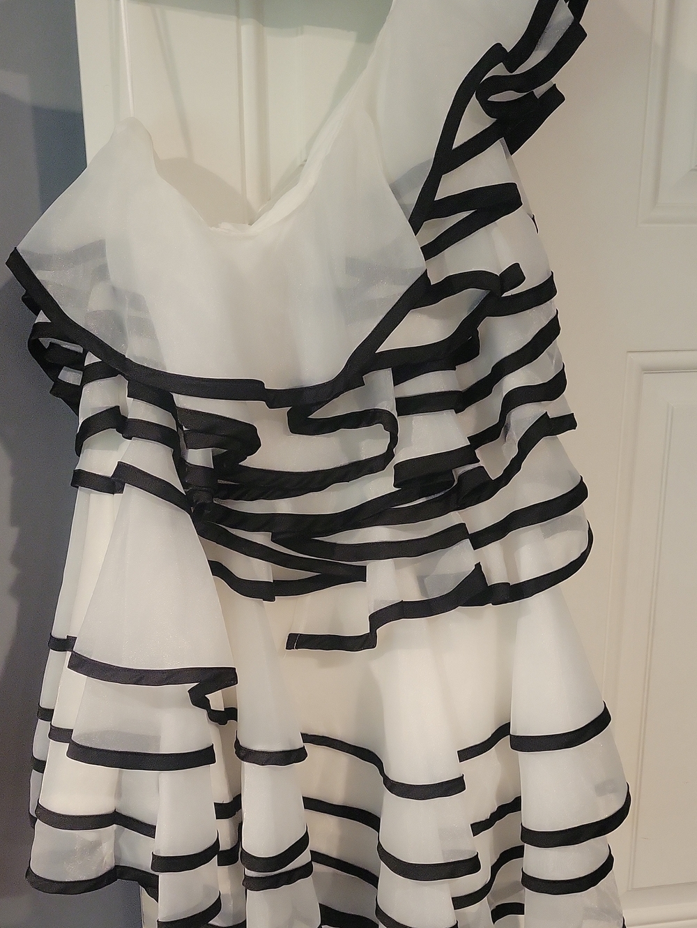 White One-Shoulder Ruffle Party Dress with Black Trim